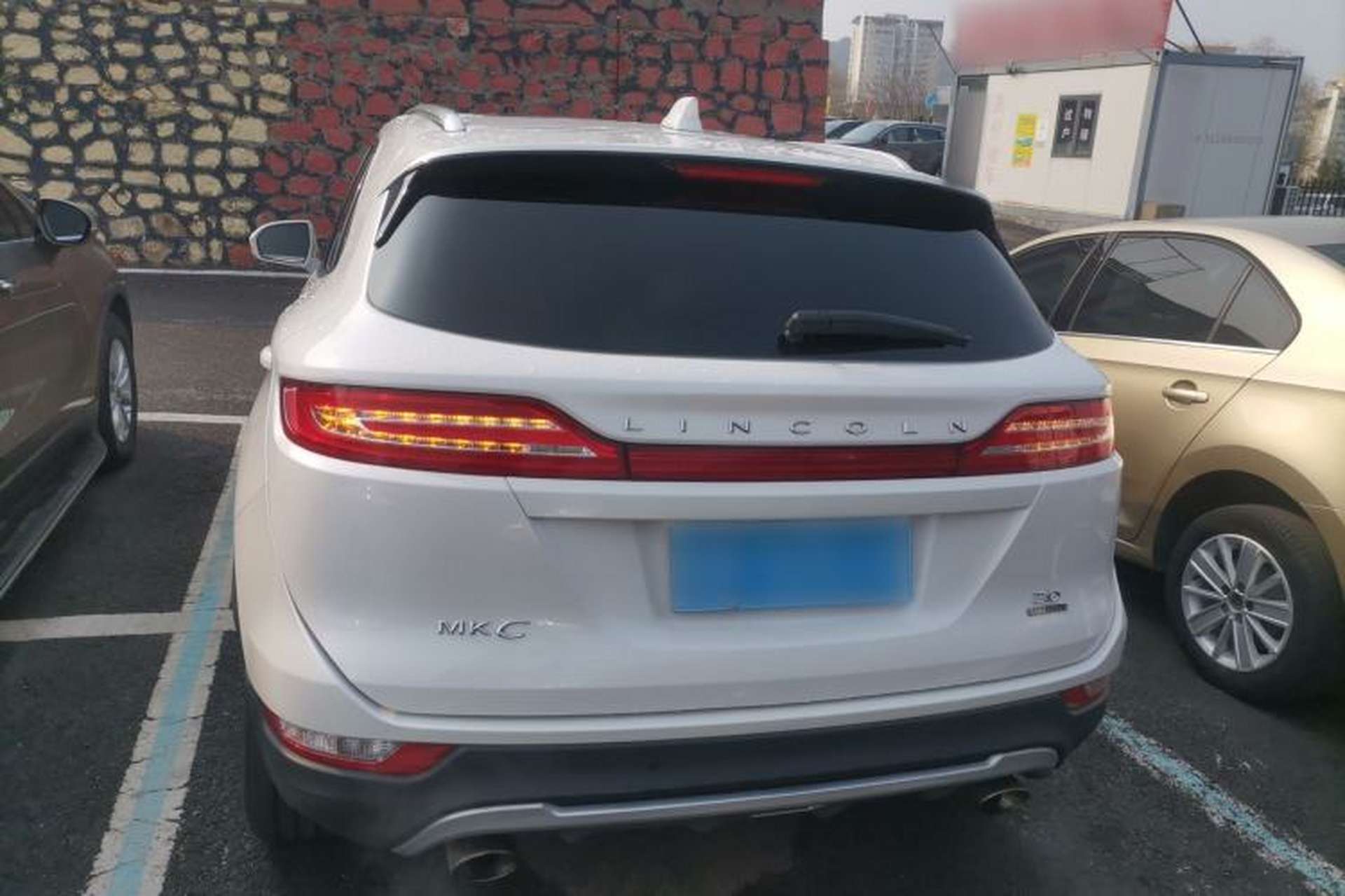 Used Lincoln MKC 2014 2.0T Two-Wheel Drive Deluxe Edition Rear