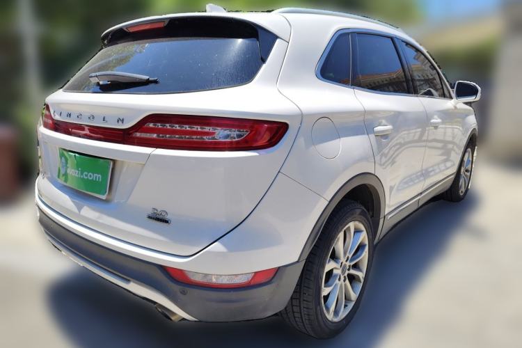 Used Lincoln MKC 2014 2.0T Two-Wheel-Drive Luxury Edition Rear Right 45 Deg