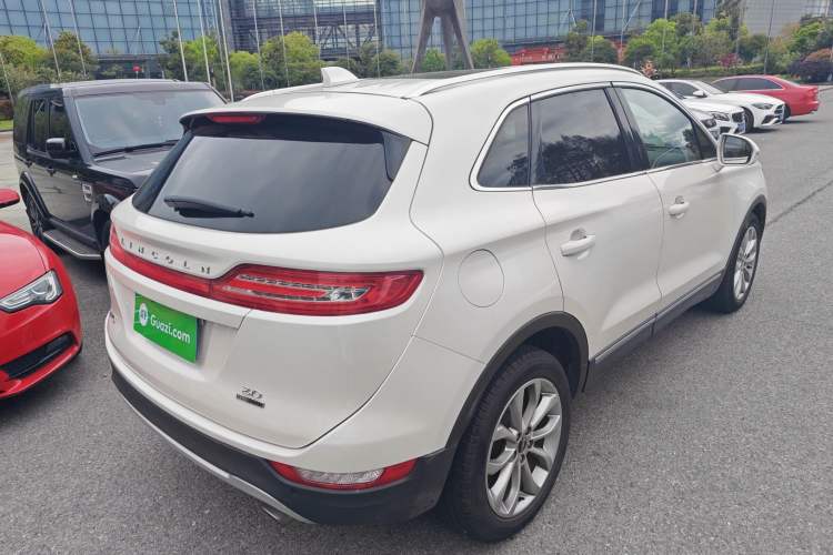 Used Lincoln MKC 2014 2.0T Two-Wheel-Drive Luxury Edition Rear Right 45 Deg