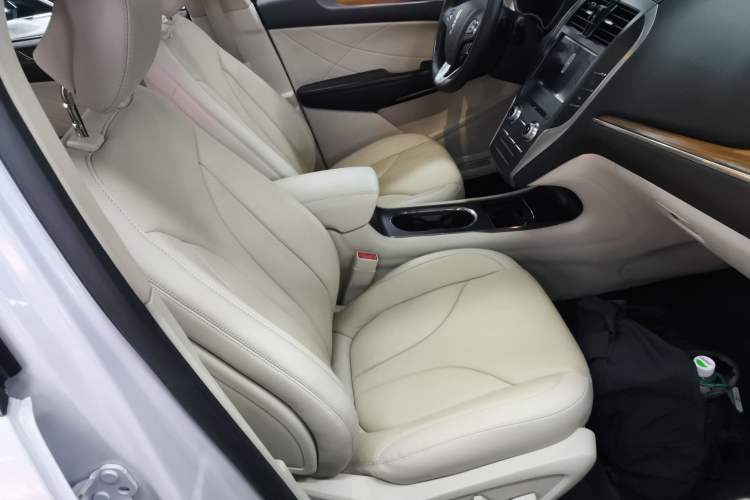 Used Lincoln MKC 2014 2.0T Four-Wheel Drive Luxury Edition Right Front Seat