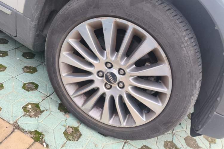 Used Lincoln MKC 2014 2.0T Four-Wheel Drive Luxury Edition Right Front Wheel Hub