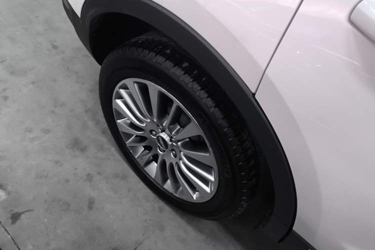 Used Lincoln MKC 2014 2.0T Four-Wheel Drive Luxury Edition Right Rear Wheel Hub