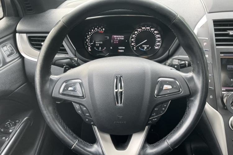Used Lincoln MKC 2014 2.0T Two-Wheel Drive Deluxe Edition Steering Wheel
