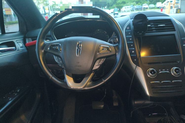 Used Lincoln MKC 2014 2.0T Two-Wheel Drive Deluxe Edition Steering Wheel