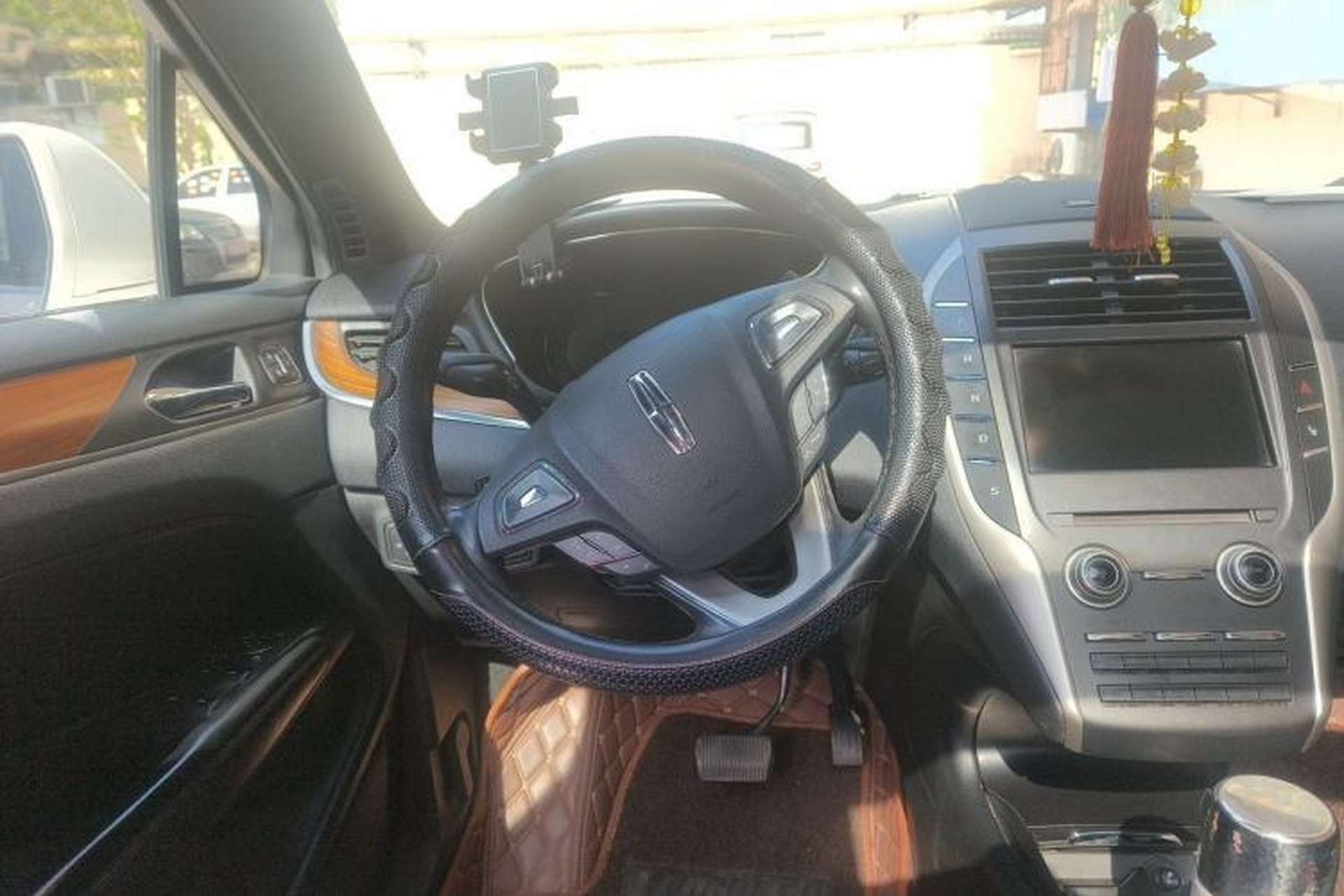 Used Lincoln MKC 2014 2.0T Two-Wheel-Drive Luxury Edition Steering Wheel