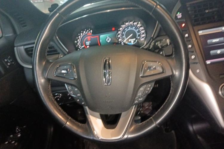 Used Lincoln MKC 2014 2.0T Two-Wheel Drive Deluxe Edition Steering Wheel