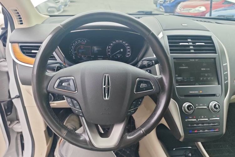Used Lincoln MKC 2014 2.0T Two-Wheel-Drive Luxury Edition Steering Wheel