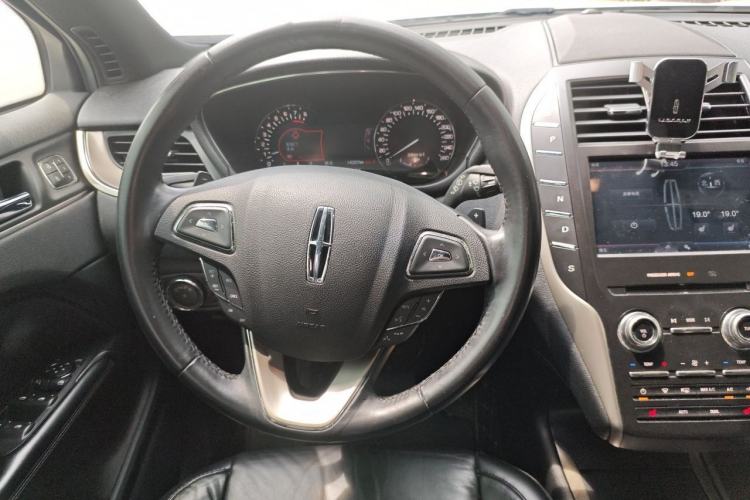 Used Lincoln MKC 2014 2.0T Two-Wheel Drive Deluxe Edition Steering Wheel