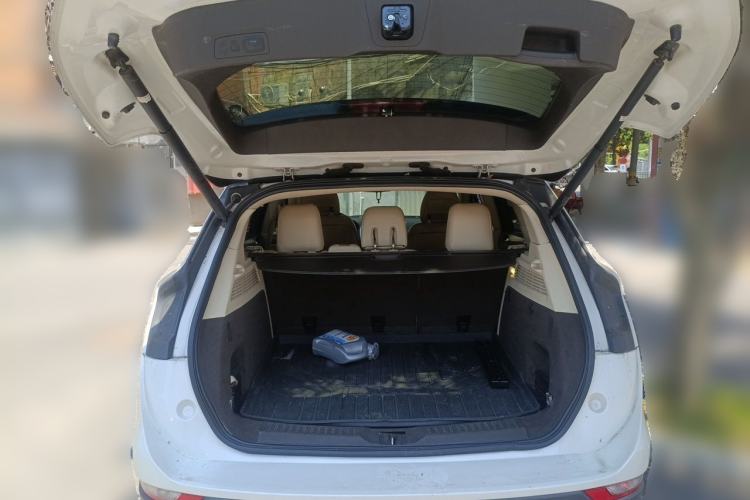 Used Lincoln MKC 2014 2.0T Four-Wheel Drive Luxury Edition Trunk