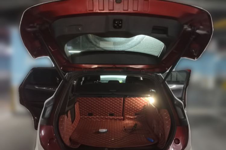 Used Lincoln MKC 2014 2.0T Two-Wheel Drive Deluxe Edition Trunk