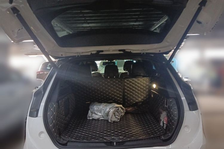 Used Lincoln MKC 2014 2.0T Two-Wheel Drive Deluxe Edition Trunk