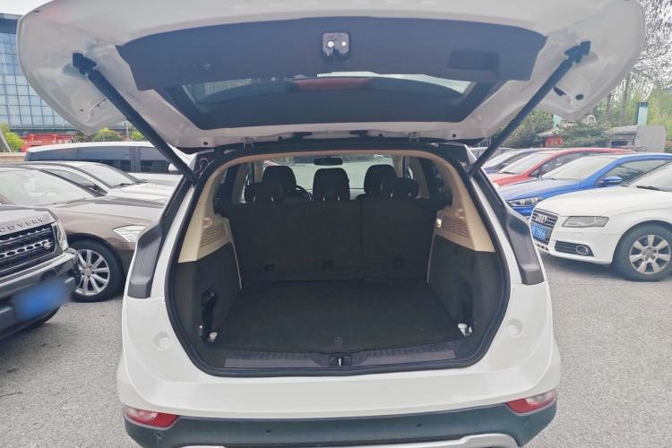 Used Lincoln MKC 2014 2.0T Two-Wheel-Drive Luxury Edition Trunk