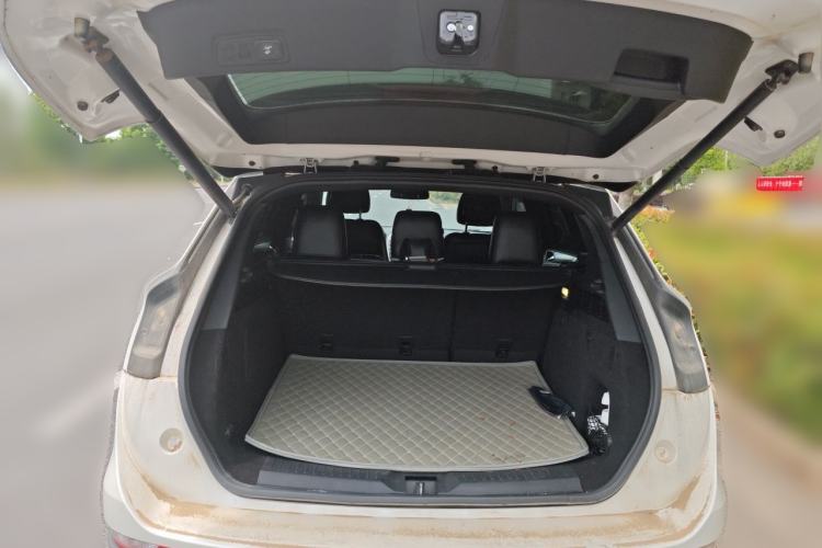 Used Lincoln MKC 2014 2.0T Two-Wheel Drive Deluxe Edition Trunk