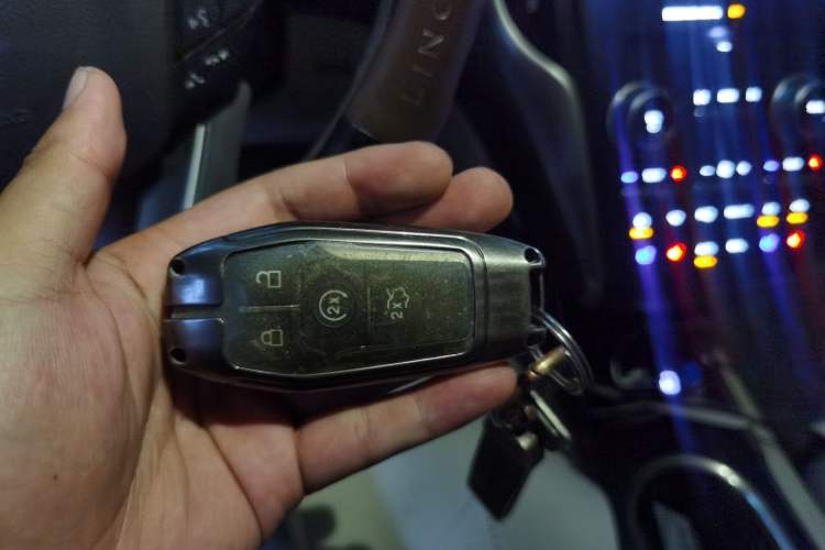 Used Lincoln MKC 2014 2.0T Two-Wheel-Drive Luxury Edition Vehicle Key