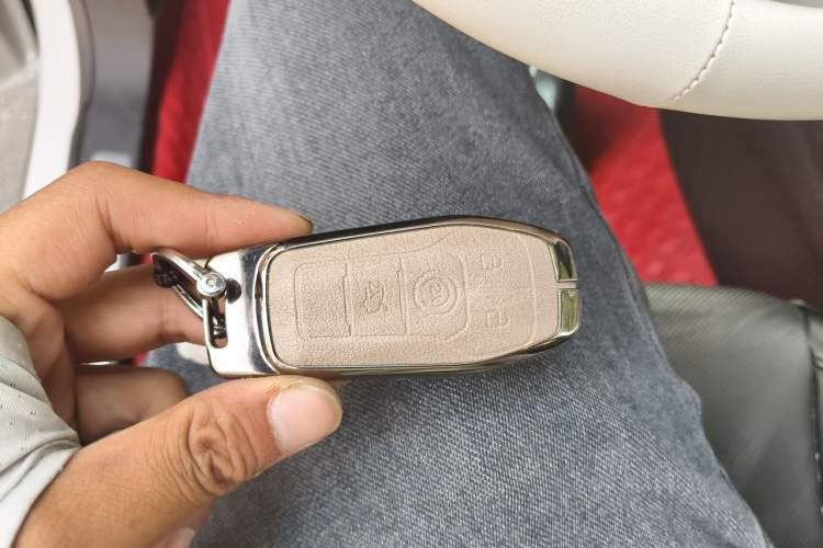 Used Lincoln MKC 2014 2.0T Two-Wheel-Drive Luxury Edition Vehicle Key