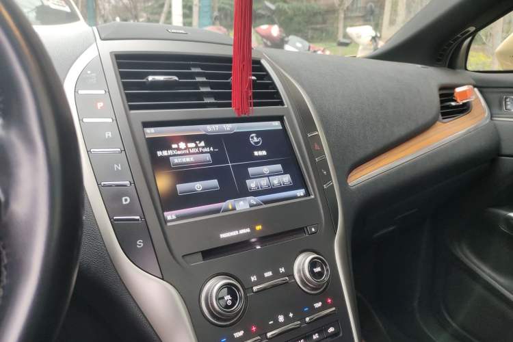 Used Lincoln MKC 2014 2.0T Four-Wheel Drive Luxury Edition Audio And AC Panel