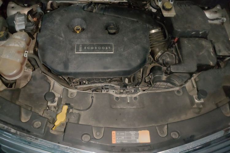 Used Lincoln MKC 2014 2.0T Two-Wheel-Drive Luxury Edition Engine Bay