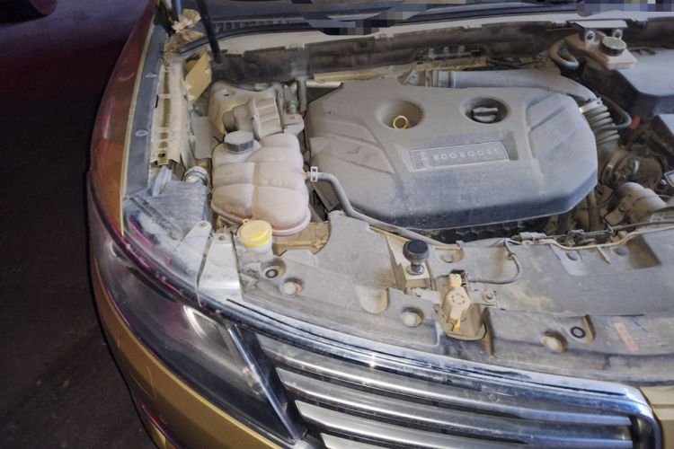 Used Lincoln MKC 2014 2.0T Four-Wheel Drive Luxury Edition Engine Bay Right