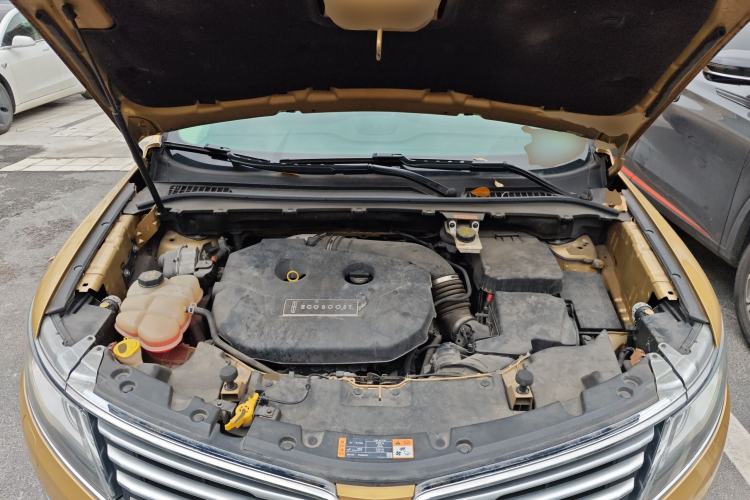 Used Lincoln MKC 2014 2.0T Two-Wheel-Drive Luxury Edition Engine Bay