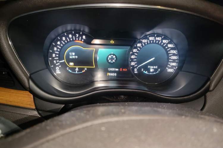 Used Lincoln MKC 2014 2.0T Two-Wheel-Drive Luxury Edition Odometer Close Up