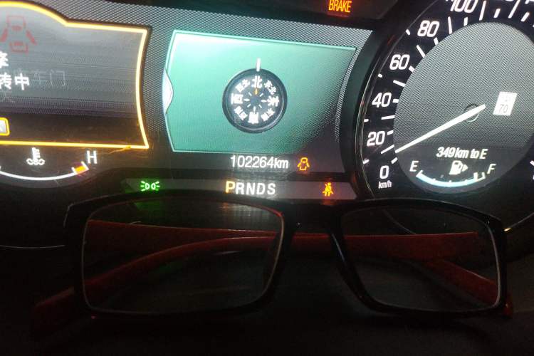 Used Lincoln MKC 2014 2.0T Four-Wheel Drive Luxury Edition Odometer Close Up