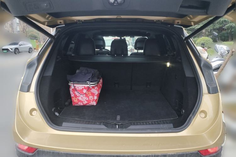 Used Lincoln MKC 2014 2.0T Four-Wheel Drive Luxury Edition Trunk