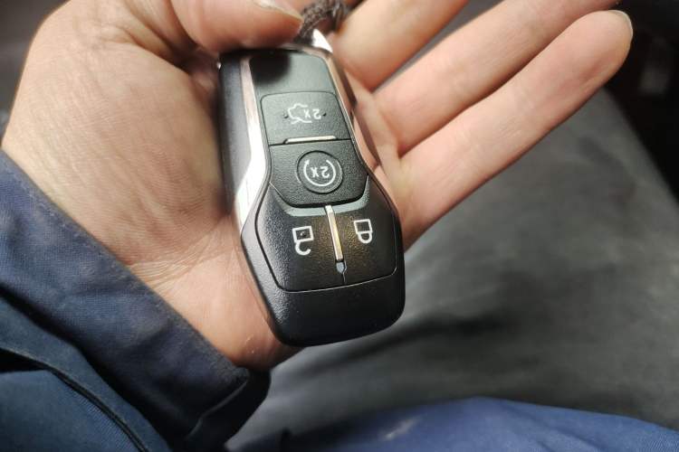 Used Lincoln MKC 2014 2.0T Four-Wheel Drive Luxury Edition Vehicle Key