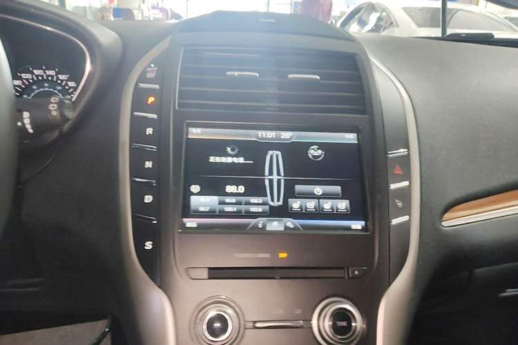 Used Lincoln MKC 2016 2.0T Two-Wheel Drive Luxury Edition Audio And AC Panel