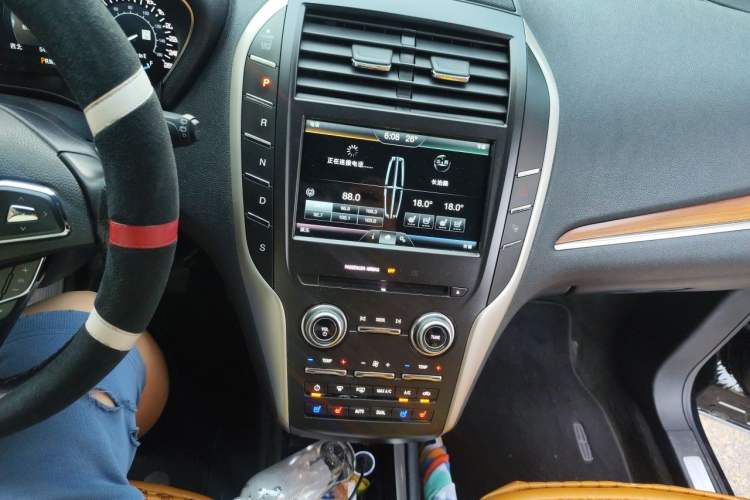 Used Lincoln MKC 2016 2.0T Two-Wheel Drive Luxury Edition Audio And AC Panel