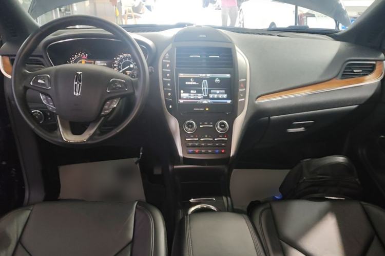 Used Lincoln MKC 2016 2.0T Two-Wheel Drive Luxury Edition Center Console