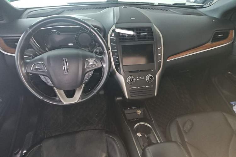 Used Lincoln MKC 2016 2.0T Two-Wheel Drive Luxury Edition Center Console