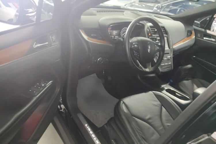 Used Lincoln MKC 2016 2.0T Two-Wheel Drive Luxury Edition Driver Seat
