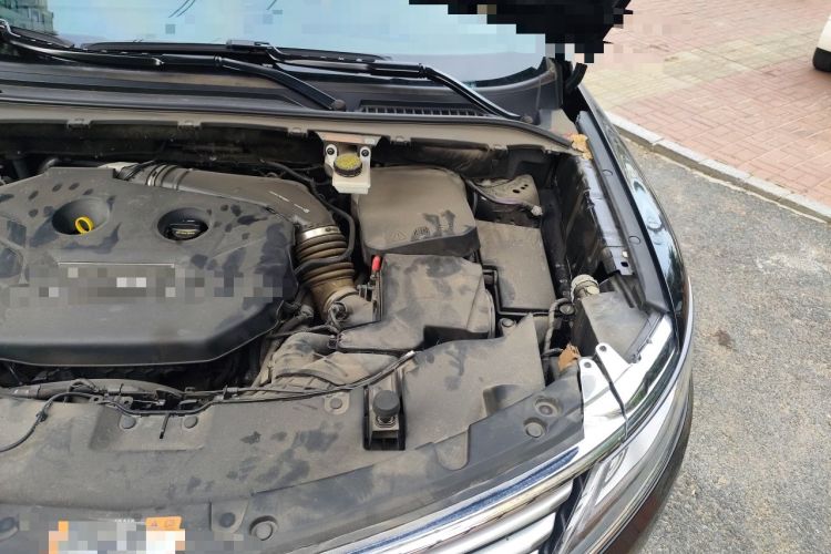 Used Lincoln MKC 2016 2.0T Two-Wheel Drive Luxury Edition Engine Bay Left