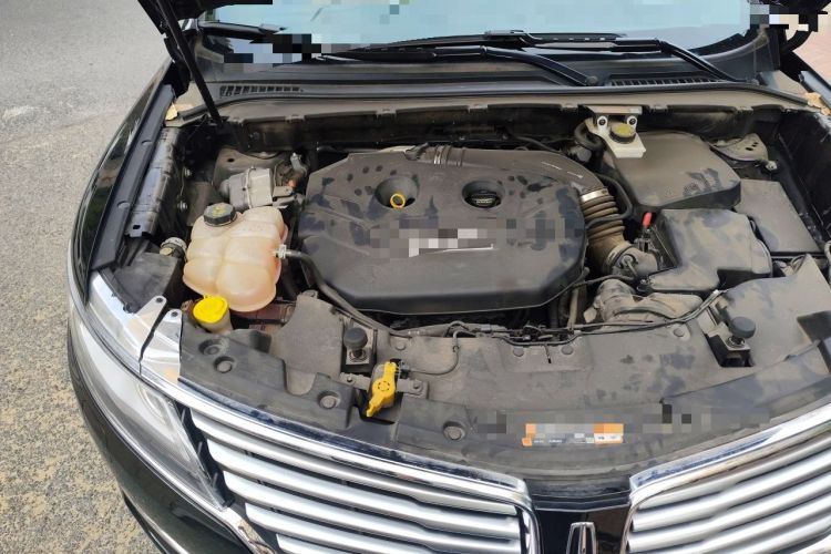 Used Lincoln MKC 2016 2.0T Two-Wheel Drive Luxury Edition Engine Bay Right