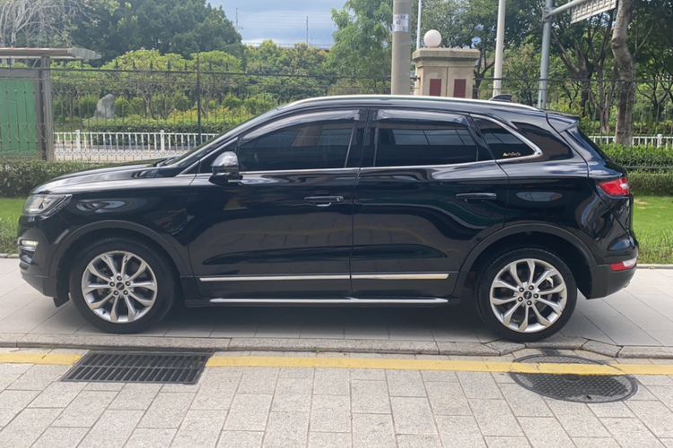 Used Lincoln MKC 2016 2.0T Two-Wheel Drive Luxury Edition Exterior 1