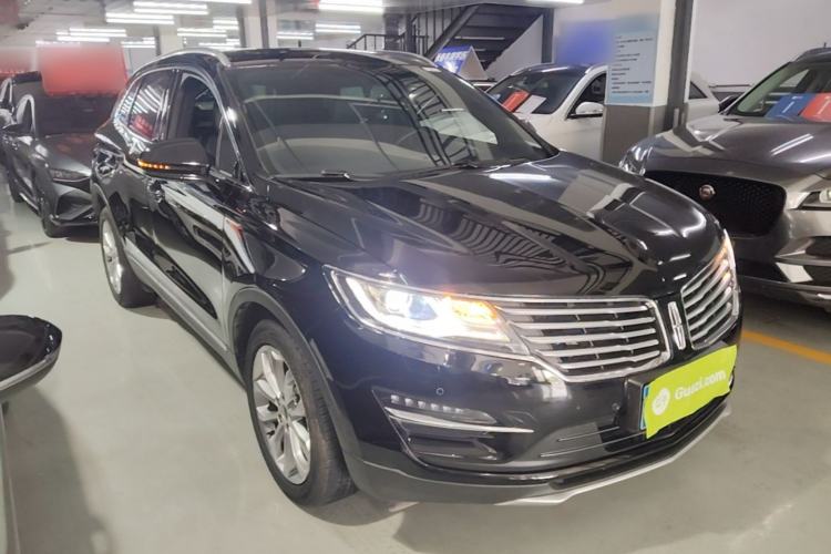 Used Lincoln MKC 2016 2.0T Two-Wheel Drive Luxury Edition Front Right 45 Deg