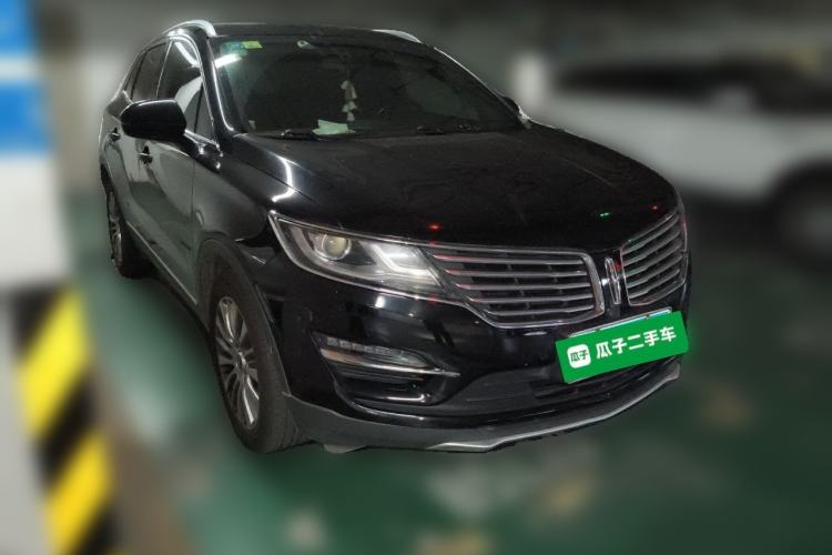 Used Lincoln MKC 2016 2.0T Four-Wheel Drive Luxury Edition Front Right 45 Deg