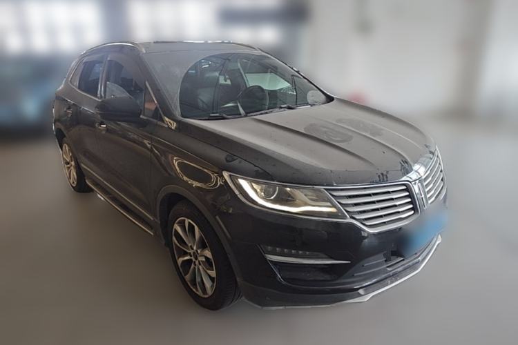 Used Lincoln MKC 2016 2.0T Two-Wheel Drive Luxury Edition Front Right 45 Deg