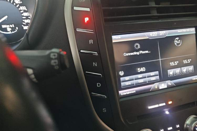 Used Lincoln MKC 2016 2.0T Two-Wheel Drive Luxury Edition Gear Lever