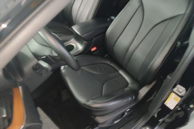 Used Lincoln MKC 2016 2.0T Two-Wheel Drive Luxury Edition Left Front Seat