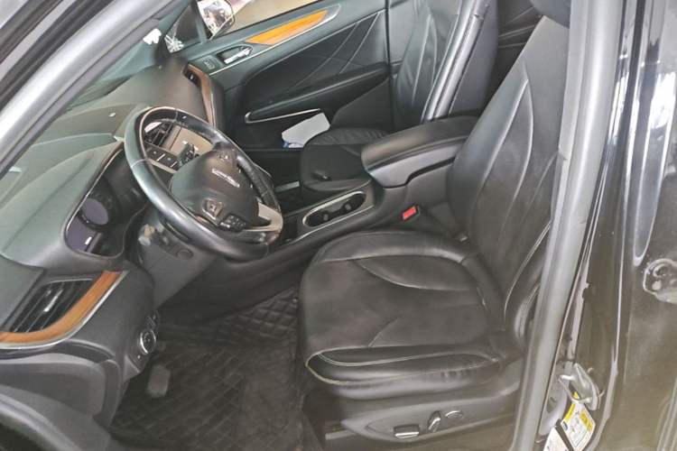 Used Lincoln MKC 2016 2.0T Two-Wheel Drive Luxury Edition Left Front Seat