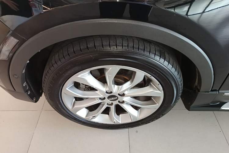 Used Lincoln MKC 2016 2.0T Two-Wheel Drive Luxury Edition Left Front Wheel Hub