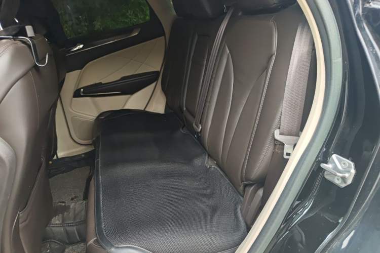 Used Lincoln MKC 2016 2.0T Four-Wheel Drive Luxury Edition Left Rear Seat