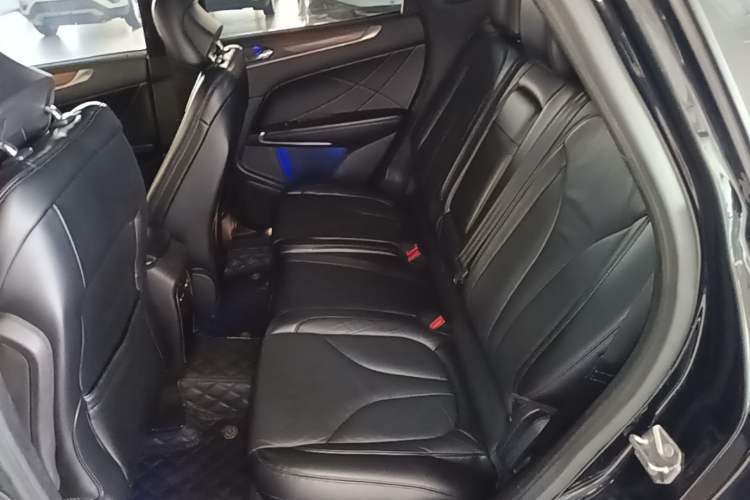 Used Lincoln MKC 2016 2.0T Two-Wheel Drive Luxury Edition Left Rear Seat