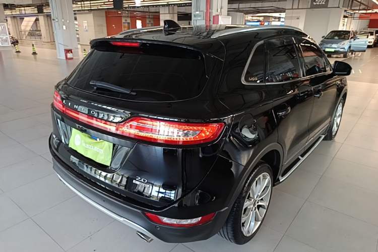 Used Lincoln MKC 2016 2.0T Two-Wheel Drive Luxury Edition Rear Right 45 Deg