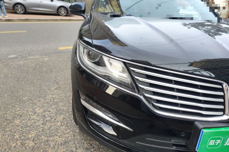 Used Lincoln MKC 2016 2.0T Two-Wheel Drive Luxury Edition Right Front Headlight