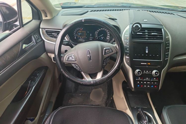 Used Lincoln MKC 2016 2.0T Four-Wheel Drive Luxury Edition Steering Wheel