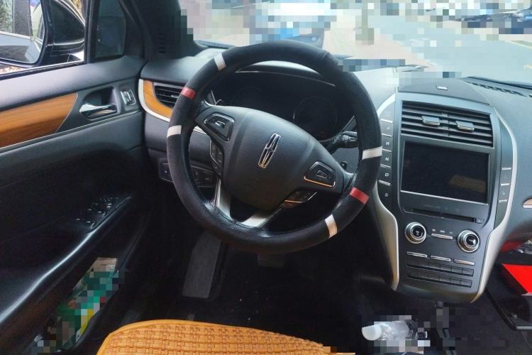 Used Lincoln MKC 2016 2.0T Two-Wheel Drive Luxury Edition Steering Wheel