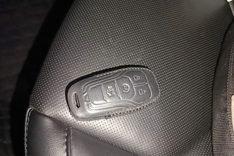 Used Lincoln MKC 2016 2.0T Two-Wheel Drive Luxury Edition Vehicle Key
