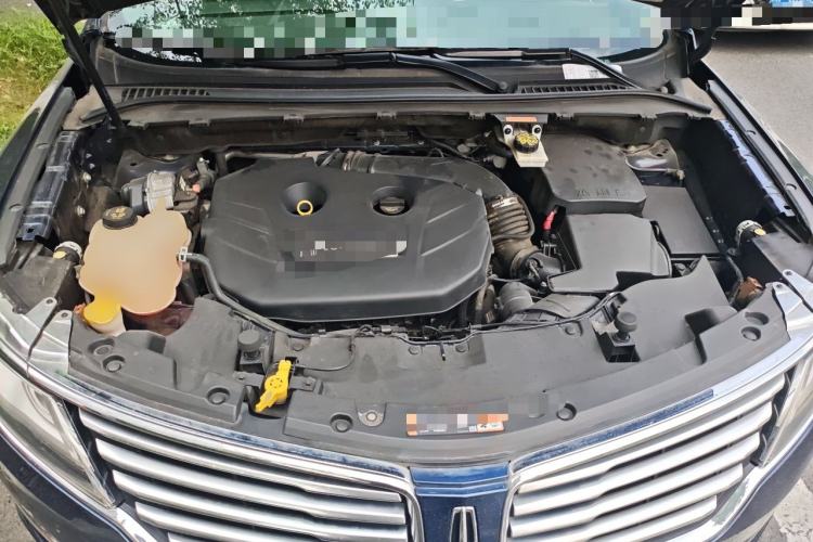 Used Lincoln MKC 2016 2.0T Two-Wheel Drive Deluxe Edition Engine Bay